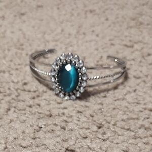 Paparazzi Silver Bracelet with Teal Accent